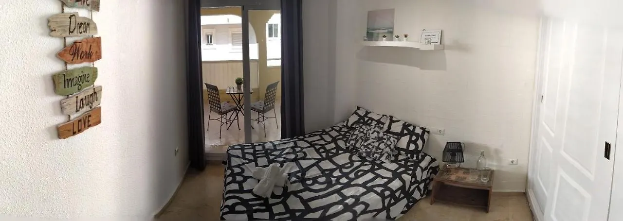 Homestay Bonita Y Moderna Habitacion A 300M De La Playa Apartment Benalmadena Spain